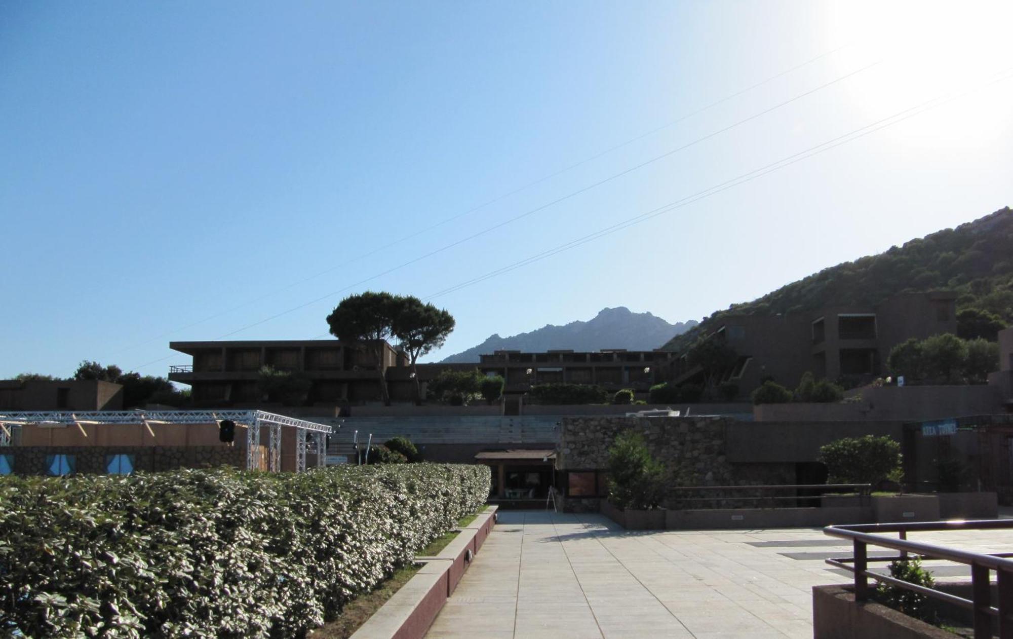 Aparthotel Centro Vacanze Cugnana Verde